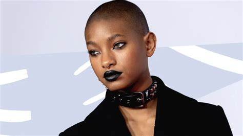 Otra baja más Willow Smith cancela su presentación en Lollapalooza