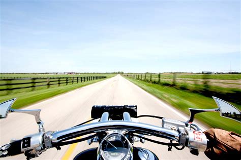 Tips for Listening to Music While Riding a Motorcycle | Partzilla.com