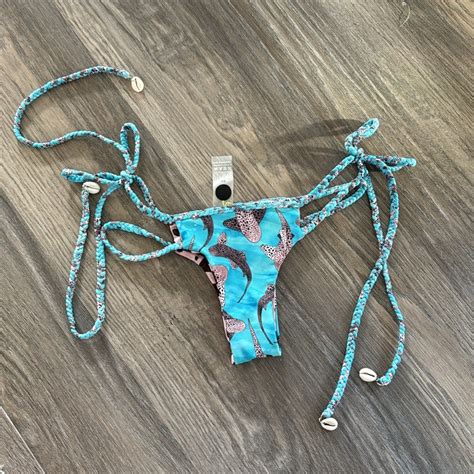 Moana Bikini Bottom Gem