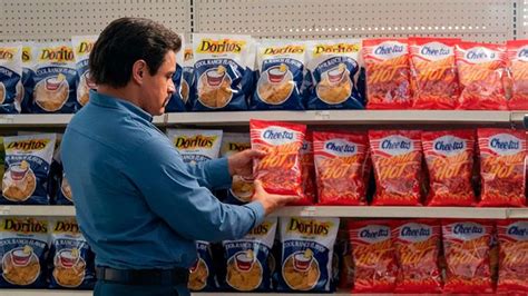 Flamin Hot La Historia De Los Cheetos Picantes