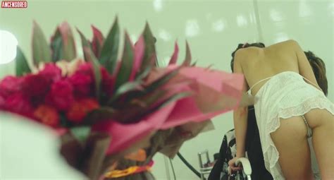 Naked Erika Sawajiri in Herutâ sukerutâ