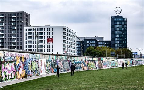 The Best Places To Take Photos Of The Berlin Wall