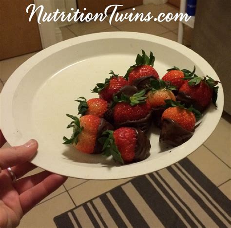 Chocolate Covered Strawberries - Nutrition Twins