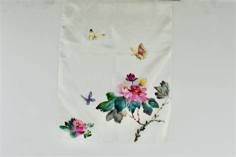 197080s Hand Painted Ivory Silk Rectangularcoat Sca Gem