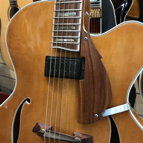 Welker 17 Blonde Carved Archtop Jazz Guitar W Set HB Case Guitars N Jazz