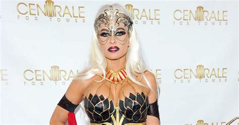 Carmen Electra Is Unrecognizable As A Platinum Blonde Us Weekly