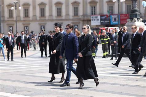 Silvio Berlusconi I Funerali Di Stato In Duomo A Milano Foto Oggi