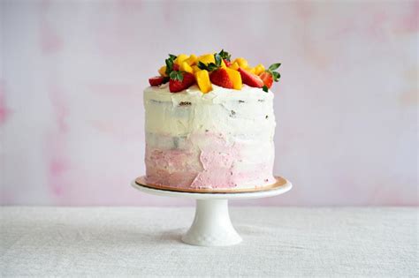 Naked Wedding Cakes That Are Natural Beauties LoveToKnow