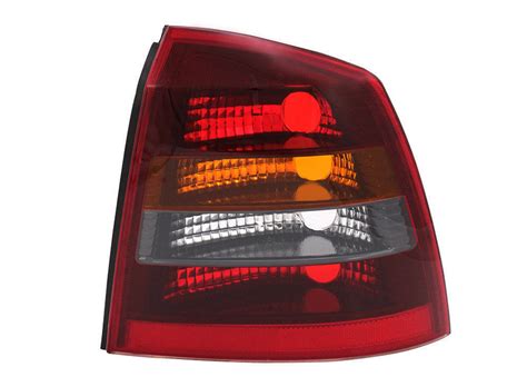 Фонарь задний внешний правый (хэтчбэк) красно-тонированный для Опель ...