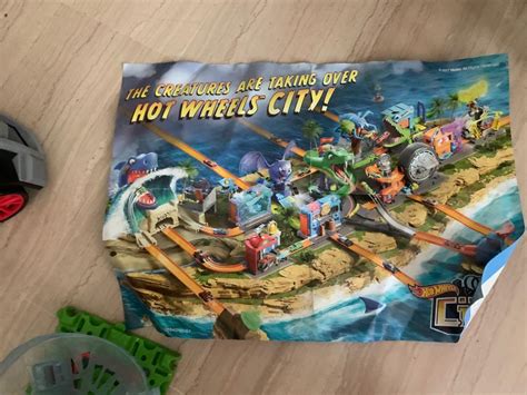 Hot Wheels City Set Hobbies Toys Toys Games On Carousell