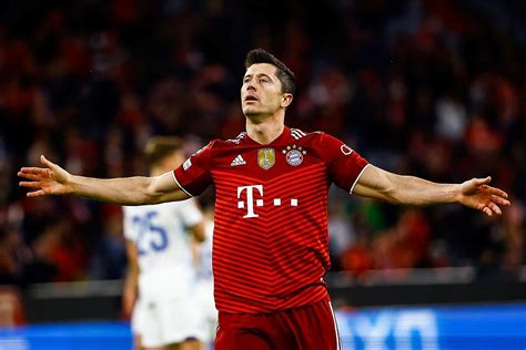 Bayer Bayern Efektowny Gol Lewandowskiego Polak Ju Z Dubletem Goal Pl