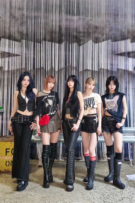 D編集長の裏ブログ LE SSERAFIMCRAZY1 800 hot n funステージ衣装まとめ