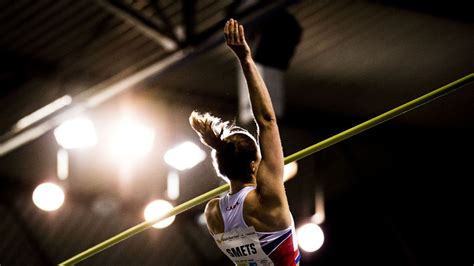 Championnat de Belgique d Athlétisme saut à la perche Fanny Smets