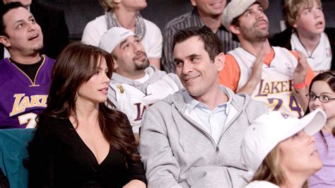 Watch Modern Family S1 Episode 24 on JioHotstar