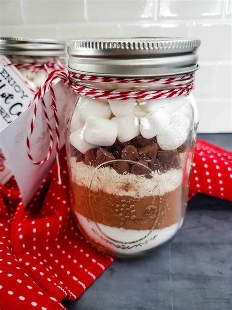 Hot Cocoa In A Jar Gift Idea Free Printable Tag Hot Chocolate Mason Jar Recipe Mason Jar