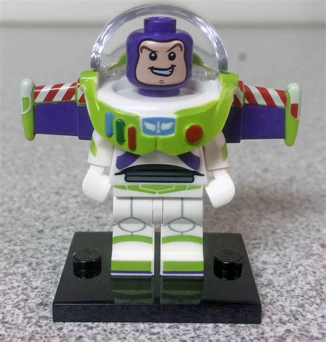 The Minifigure Collector: Minifigure Spotlight Disney's Buzz Lightyear