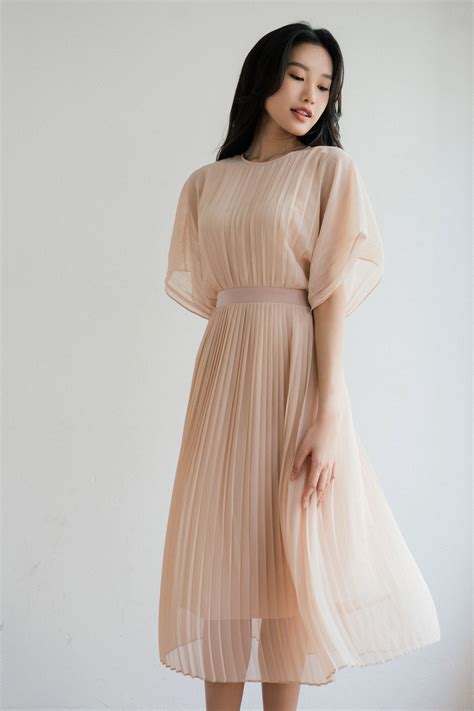 Nh P Ti C Cu I N M V I N T Sang Ch Nh Ki U K C A V Y M U Nude