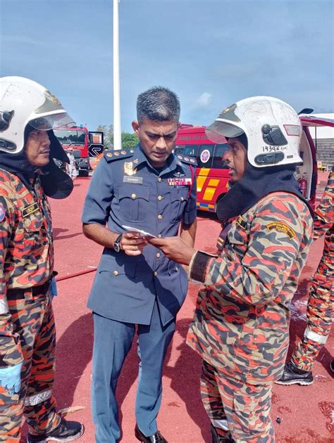 Terkini Dua Helikopter Terhempas Ketika Raptai Di Pangkalan Tldm