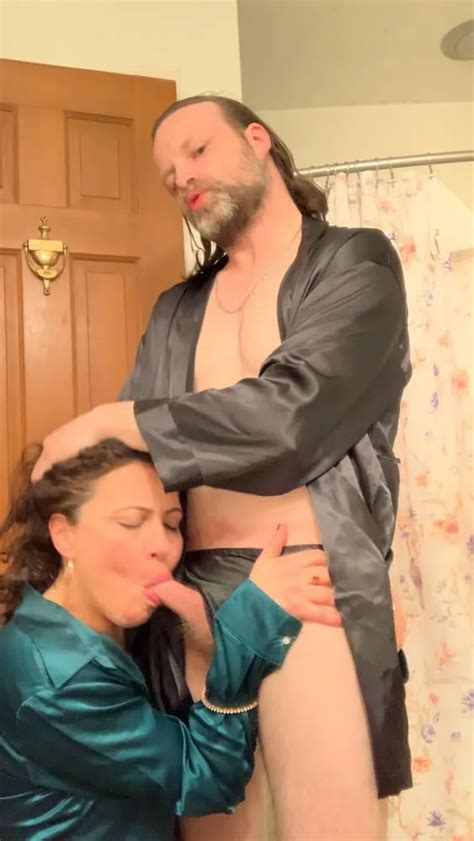 Italian Milf In Green Satin Blouse Blows And Gets Fucked Nude Pics XHamster