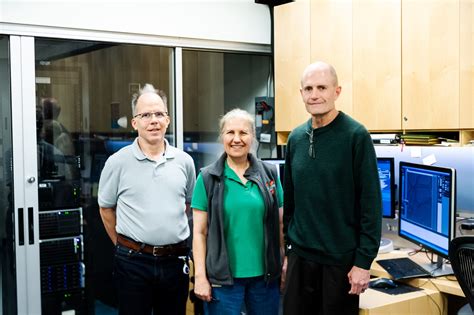 About - Molecular Electron Microscopy Core