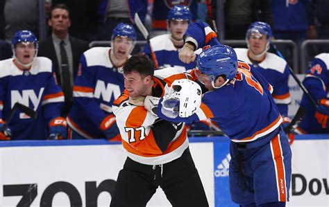 Islanders Oliver Wahlstrom Showing Off Ability To Drop Gloves In New