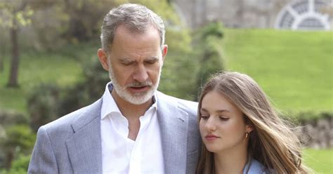 Hablamos Con Casa Real Tras La Publicaci N De Las Fotos De La Princesa Leonor En Bikini Su