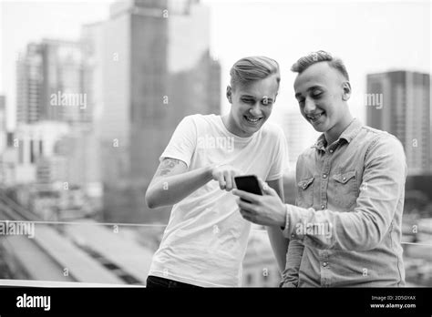 Gay Hair Banque De Photographies Et Dimages Haute R Solution Alamy
