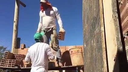 Dando Uma Chupadinha No Pau Do Pedreiro Portuguese Gay Black Porn Xhamster