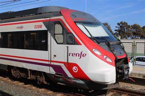 Renfe recupera un tren de Media Distancia entre Castellón y Vinaròs