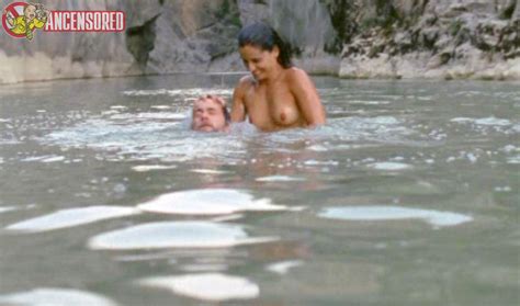 Americano Nude Pics P Gina