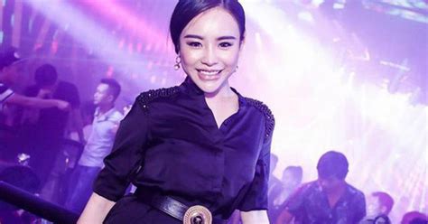 Phẫu thuật thẩm mỹ thành hot girl trốn truy nã