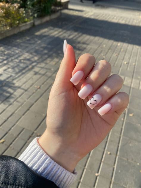 nude nails Дизайнерские ногти Простой маникюр Сахарные ногти