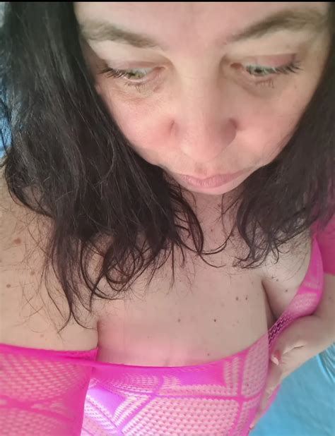 Sexy Milf In Pink Nude Pics XHamster