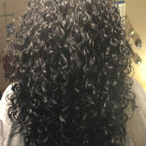 Pin by Diahann on Natural oily curly hair | Curly hair styles naturally ...