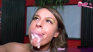 MILF allemande aux gros seins inséminée avec du sperme 28 fois lors d un gangbang XVIDEOS