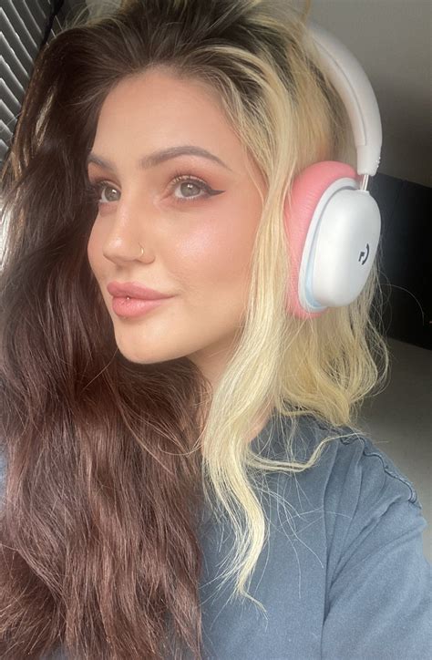 Djarii On Twitter Heyguys Im Live At Twitchtvdjarii