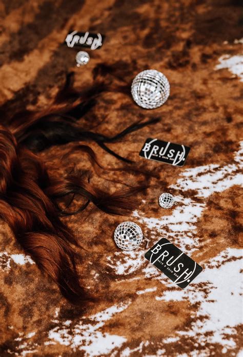 Ebony - BOOTH RENT 💇🏼‍♀️💇🏾‍♀️ SALON SUPPORT 📞💻 EVENT HAIR/MUA 👰🏼‍♀️👰🏾‍♀