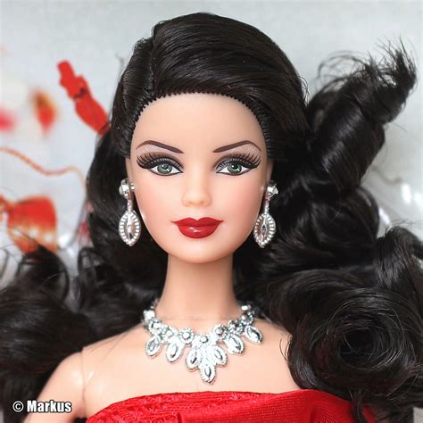 Holiday Barbie Brunette W Fashiondollz Info