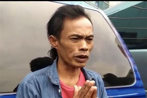 Foto Ade Londok Minta Maaf Kepada Malih Tong Tong Hingga Kapok Tampil