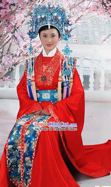 The Wedding Gallery: Traditional Chinese Wedding Dress