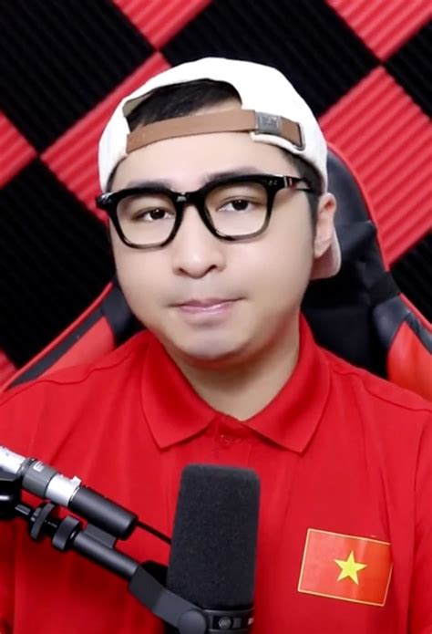 Vụ phát ngôn của Chu Ngọc Quang Vinh Một tiktoker gọi điện nam sinh chất vấn Hot KOLs Đời