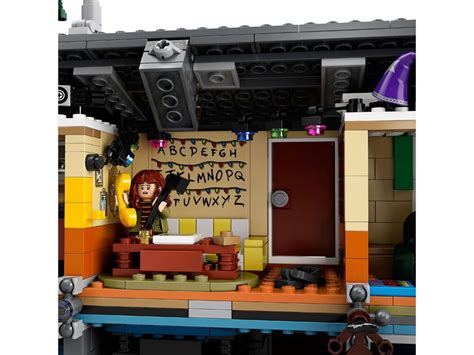 LEGO Stranger Things 75810 Очень странные дела | playzone.com.ua