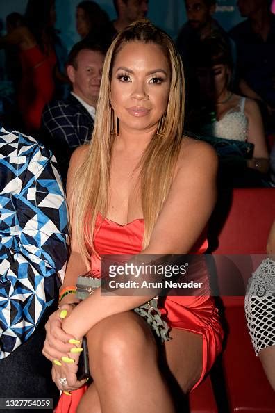 4 Hot Sexy Neri Santiago Bikini Pics