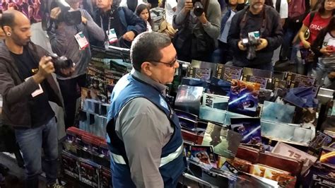 Polémica en Río de Janeiro en torno a un cómic con un beso gay el alcalde evangélico lo