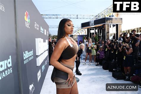 Megan Thee Stallion Sexy Seen Flaunting Her Hot Legs At The Billboard Music Awards In Las Vegas