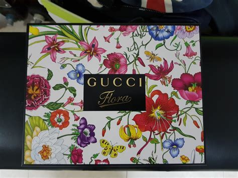 Gucci Flora Set, Men's Fashion, Bags, Belt bags, Clutches and Pouches ...