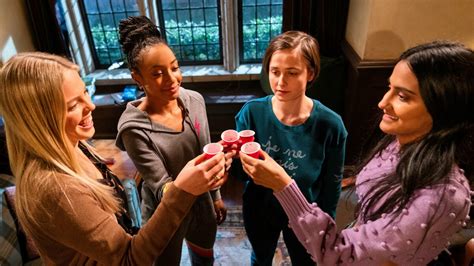 The Sex Lives Of College Girls So Schaut Ihr Staffel Parallel Zur Us Ausstrahlung Netzwelt