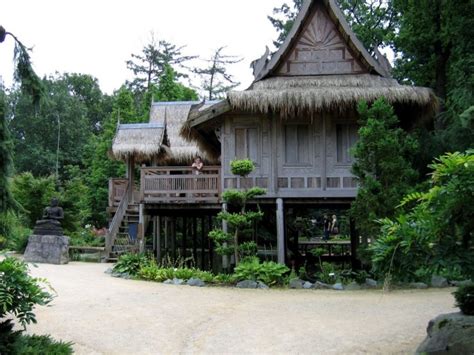 travel indonesia   budget goats   road