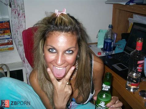 Spectacular And Cool Red Hot Damsel In Shower Addional Images ZB Porn