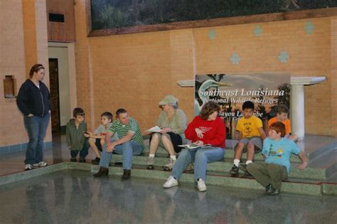 Free Picture Several People Sitting Stairs